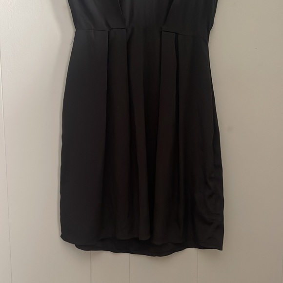 H&M Silk Cinched Waist Black Dress Size 4 - Picture 3 of 4